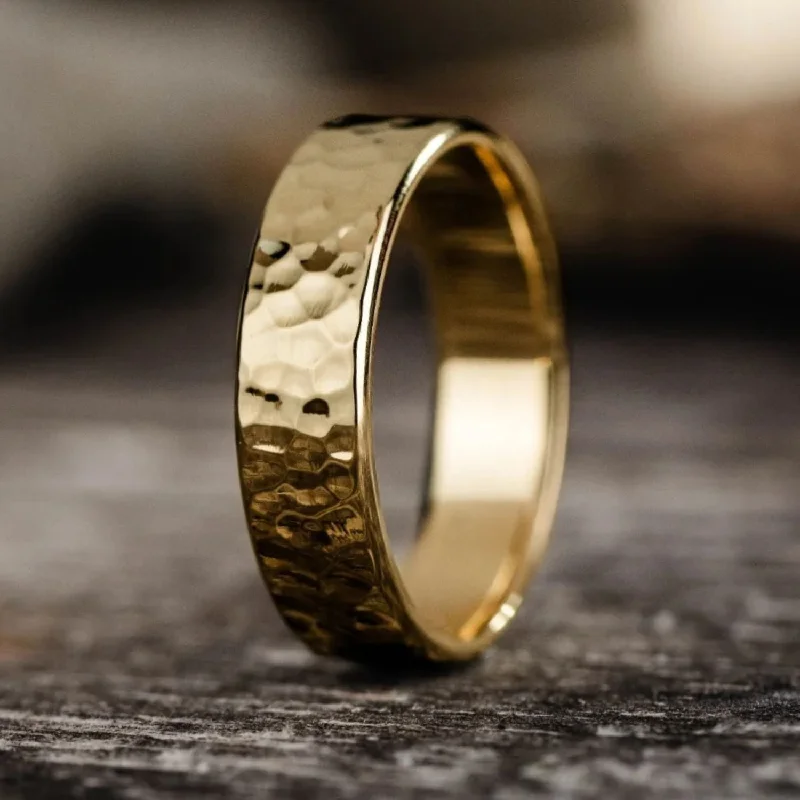 (In-Stock) The Marsh | Men's Hammered 14k Yellow Gold Wedding Band - Size 9.5 | 5mm Wide