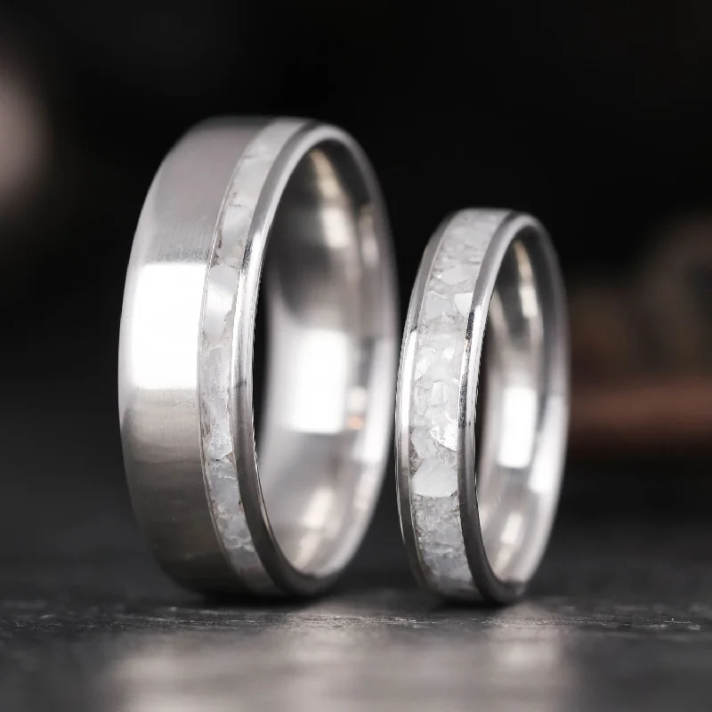 The Dune & Galia - Mother of Pearl & Silver Wedding Band Set