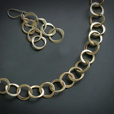 Open link chain necklace in gold or silver