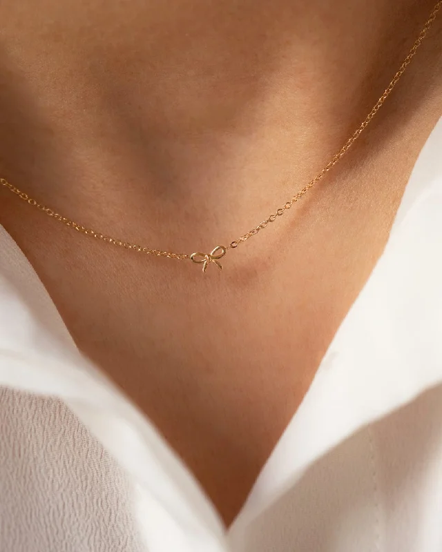 Tiny Knot Necklace