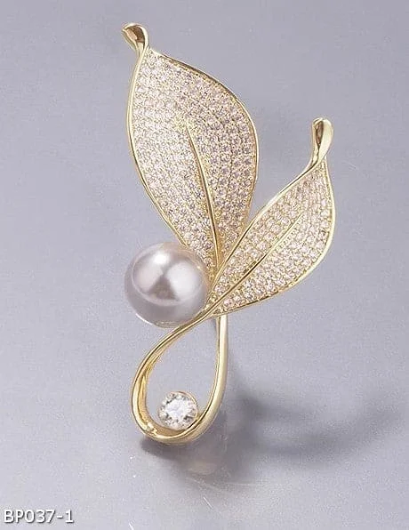 Austrian zircon forest leaf pearl brooch