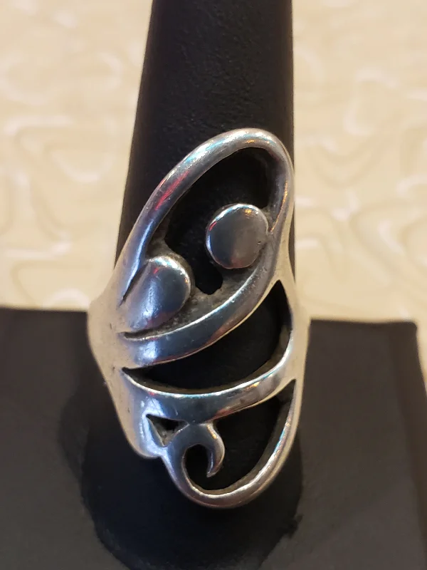 .925 Scroll ring, size 9