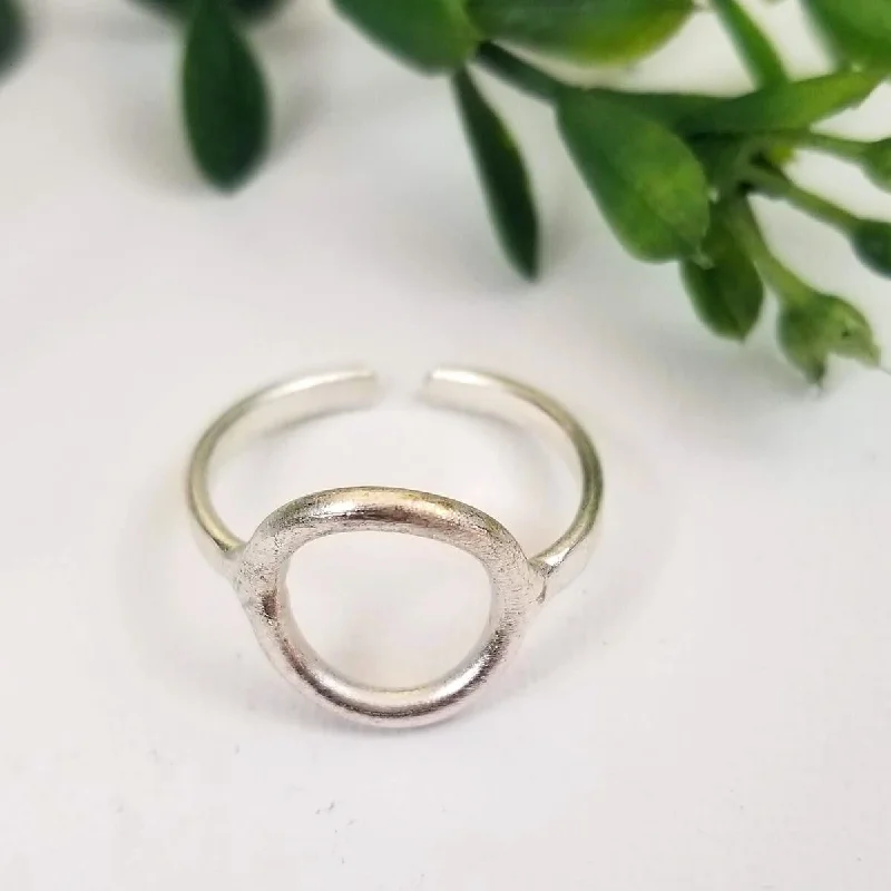 World Finds Ring Adjustable