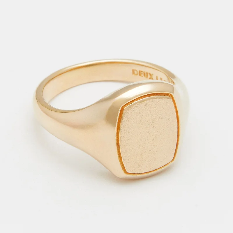 Alexandre Signet Ring in Gold