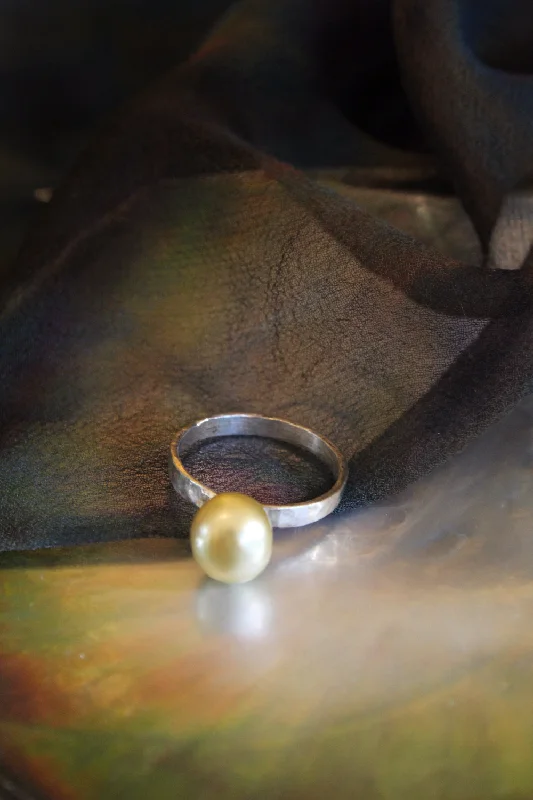 Golden South Sea Pearl Ring