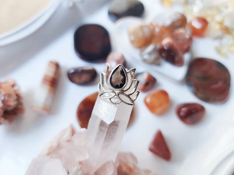 Lotus Ring || Smoky Quartz